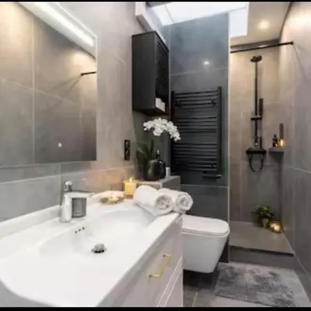 T-5 Triangle D'or A Deux Pas Des Champs-elysees Apartment *