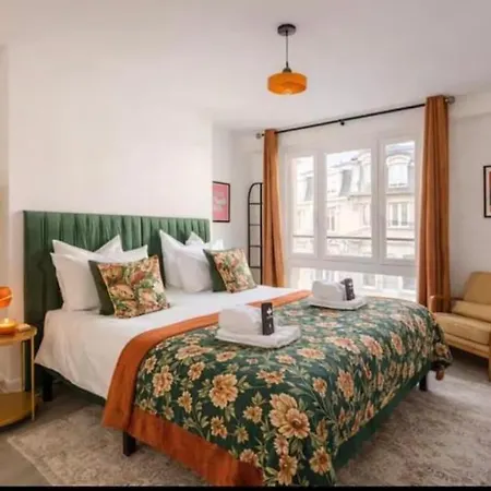 T-5 Triangle D'or A Deux Pas Des Champs-elysees Apartment Paris